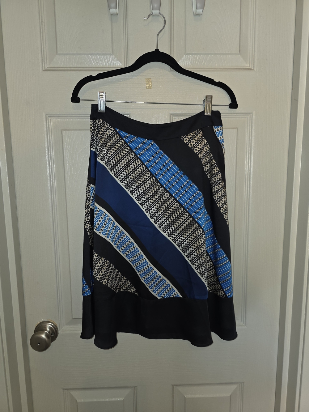 Ann Taylor Black and Blue Patterned A-Line Skirt